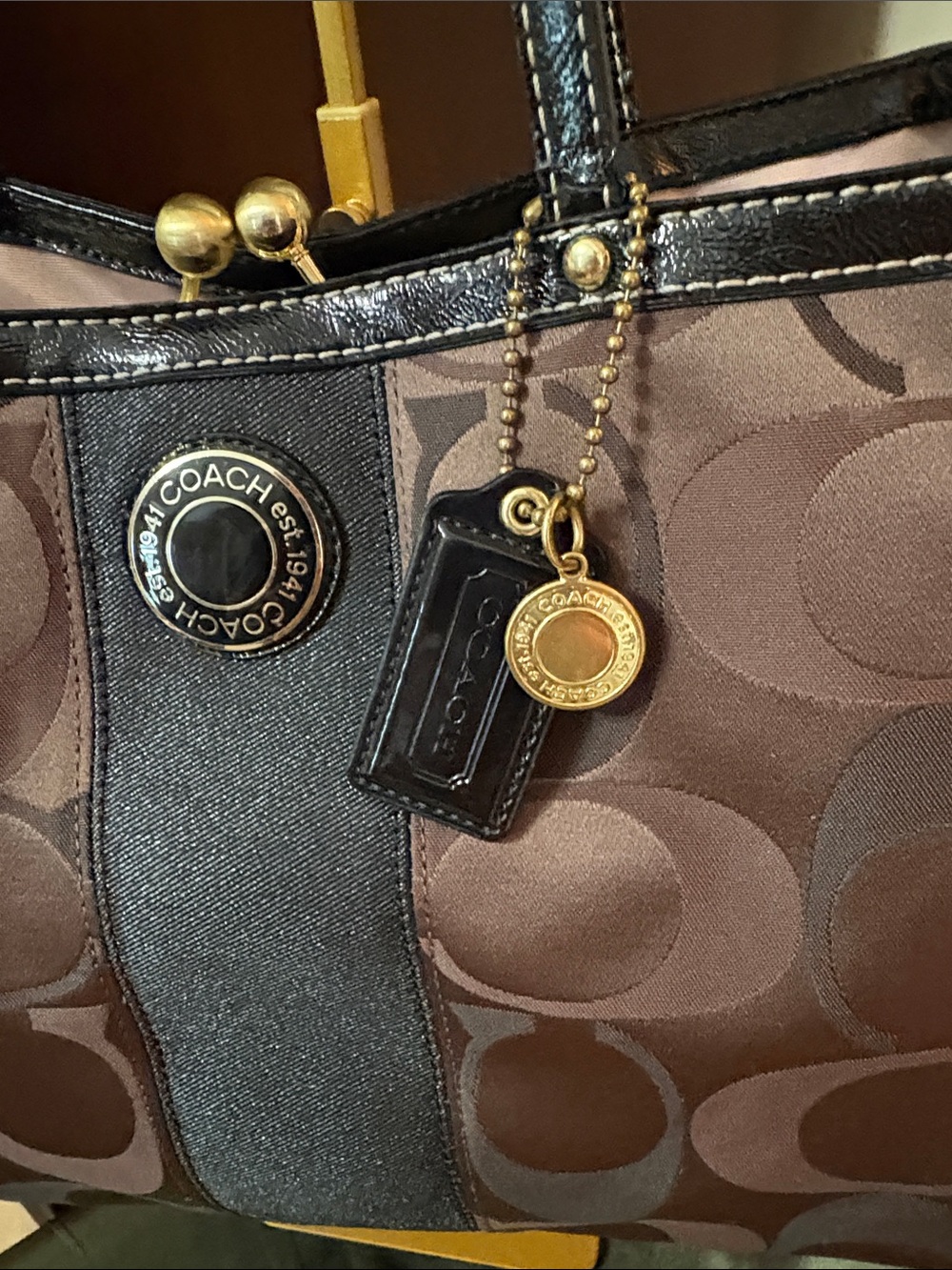 Coach Signature C Kiss lock framed carry all tote G1276-20105 - Picture 2 of 15